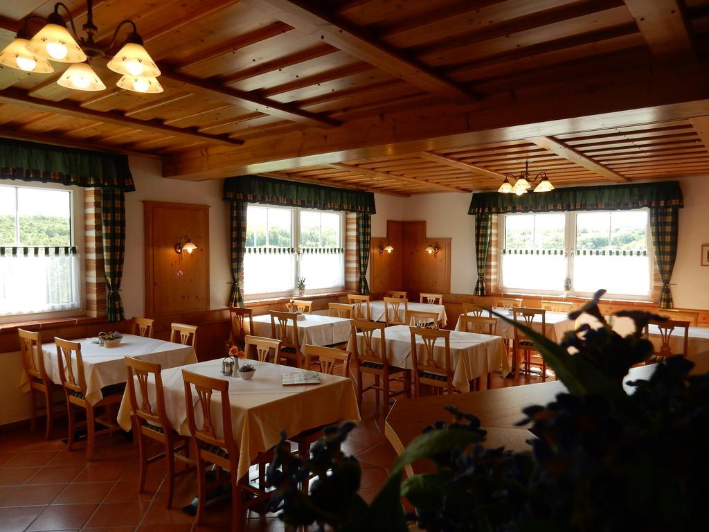 Pension Rudi - Weingut Kellner Hotel Pulkau Luaran gambar
