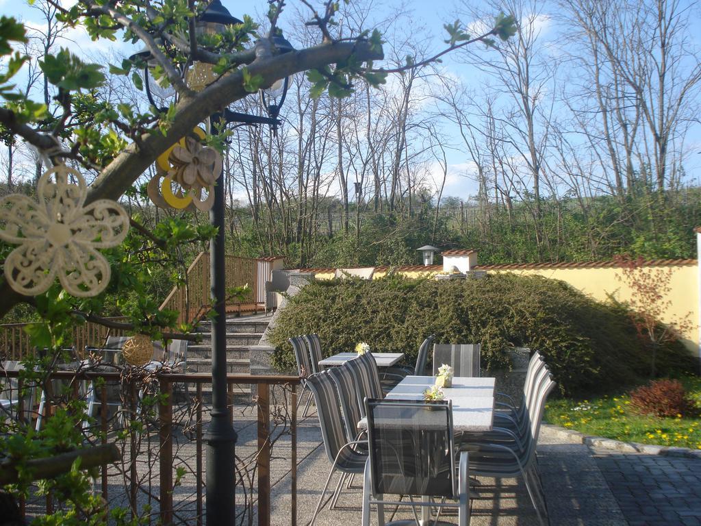 Pension Rudi - Weingut Kellner Hotel Pulkau Luaran gambar