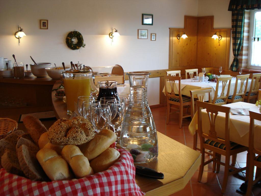 Pension Rudi - Weingut Kellner Hotel Pulkau Luaran gambar